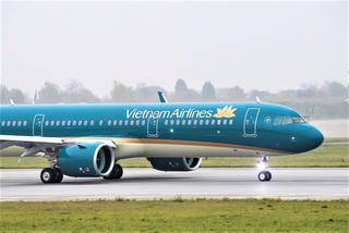 Vietnam Airlines khôi phục đường bay Hà Nội và Cần Thơ