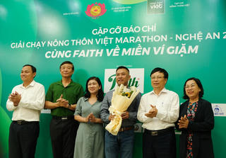 4.000 vận động viên tham gia giải chạy Nông thôn Việt marathon – Nghệ An 2023: Cùng Faith về miền Ví Giặm