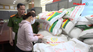 Công an Hà Nội triệt phá đường dây kinh doanh gạo giả nhãn hiệu gạo "quý tộc" ST25