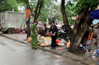 BCĐ 197 phường Dịch Vọng: Xử lý vi phạm trật tự đô thị trên phố Dịch Vọng