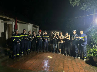 Hà Nội: Nhóm người đi lạc trên núi Hàm Lợn được giải cứu an toàn