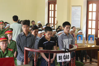 Tử hình kẻ thủ ác sát hại vợ chồng chủ hiệu cầm đồ