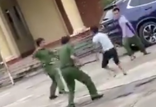 Phó trưởng công an phường bị đuổi chém trọng thương