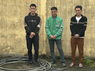 Ba công nhân trộm cắp hơn 300m dây cáp lõi đồng của công ty