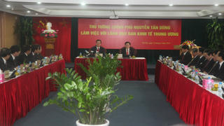 Thủ tướng làm việc với Ban Kinh tế Trung ương