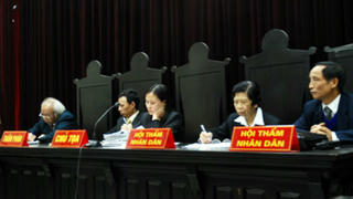 Hội thẩm sẽ phải có trình độ cử nhân Luật?
