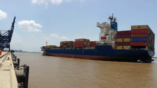 Thông luồng Soài Rạp đón tàu container 50.000 tấn