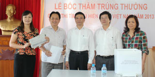 Chúc mừng 5 bạn đọc đầu tiên may mắn trúng thưởng