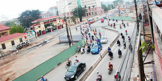 Bí thư Hà Nội lý giải đường Trường Chinh đang thẳng thành cong