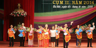 Chuyện người phụ nữ “ăn cơm nhà, vác tù và hàng tổng”