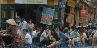 Chỉ nói cho vui  về chuyện  “Nơi kinh doanh bia không quá 30 độ C”?