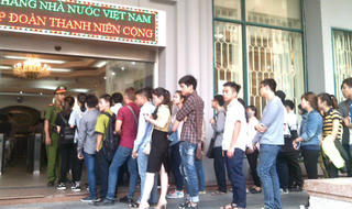 Bán tiền lưu niệm: Một vốn - ba, bốn lời