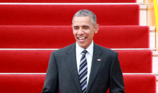 Tổng thống Obama tươi cười chào TP HCM