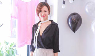 Mốt khăn lụa được sao Việt lăng xê cho mùa thu