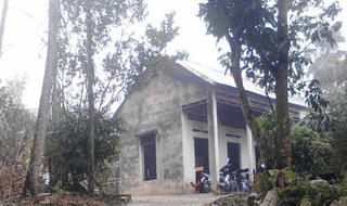 Nghi án cha tưới xăng thiêu sống 2 con trai