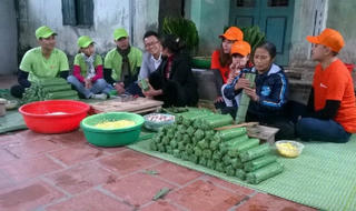 Về Lỗ Khê, nhớ câu ca trù bên bếp lửa luộc bánh…