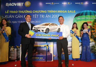 Bảo Việt trao giải trúng xe ô tô cho khách hàng
