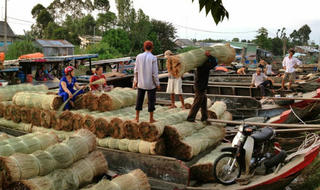 Hoài niệm chợ ma xứ Định…