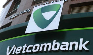 Vietcombank tặng quà cho chủ thẻ Vietcombank Vietnam Airlines Platinum American Express®