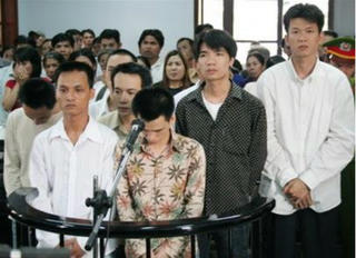 Vụ thuê nhà tại 96 Trần  Phú, Nha Trang: Trùm xã hội đen Hà “Lê” đứng sau?