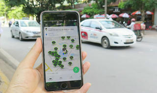 Dừng cấp phép thí điểm mới taxi Grab, Uber