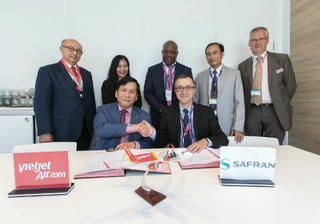 Vietjet và Safran ký Hợp đồng Giải pháp nhiên liệu SFCO2