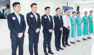 Tôn vinh những nam thanh, nữ tú trên... mây