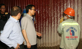 Phó Thủ tướng thị sát 'điểm nóng' sốt xuất huyết ở Hà Nội