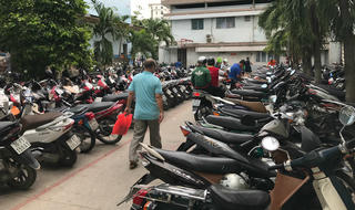 Bệnh viện Nhân dân Gia Định: Khuất tất trong việc đấu thầu trông giữ xe?