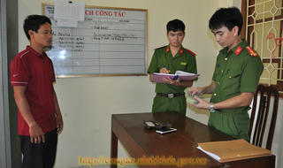 Hai phụ nữ bị một kẻ bệnh hoạn dọa tung ảnh nóng tống tiền
