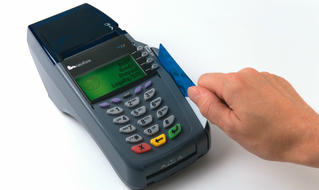 Vietcombank  triển khai phối hợp thu ngân sách nhà nước sử dụng máy POS