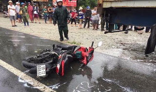 Sinh viên tử vong sau va chạm với xe container