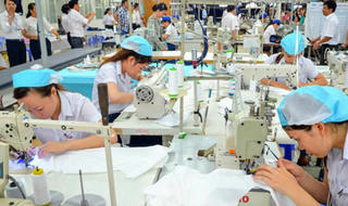 Bài toán nào cho lương tối thiểu tại Việt Nam?