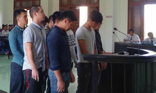 Nhóm côn đồ dùng mã tấu chém người lĩnh án