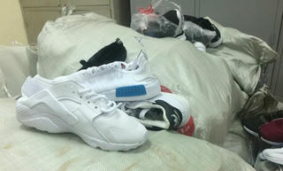 Thu giữ gần 1.500 đôi giầy nghi làm giả các thương hiệu nổi tiếng