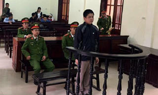 Trộm chó bằng ôtô 