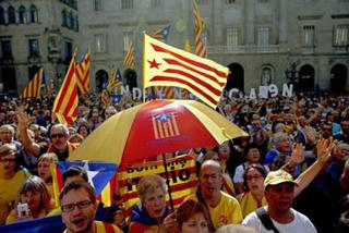 Tây Ban Nha: Hiến pháp mới - 'Chìa khóa vàng' cho chuyện Catalunya?