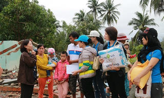 Chung tấm lòng, hướng về miền Trung ruột thịt
