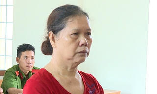 Tạt axit mù mắt chồng hờ, trốn nã 24 năm
