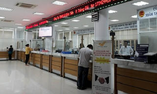 Áp lực thu ngân sách tháng cuối cùng của năm