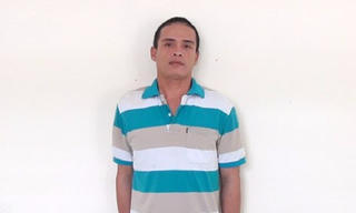 Rủ đi chơi để làm trò đồi bại với bé gái