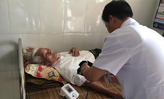 Triển khai gói dịch vụ y tế cơ bản cần có lộ trình