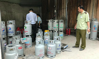 Bình Dương: Phát hiện điểm sang chiết gas trái phép