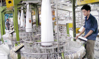 Muốn phát triển phải có chiến lược cạnh tranh