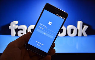 Người dùng giảm, doanh thu từ quảng cáo của Facebook vẫn tăng
