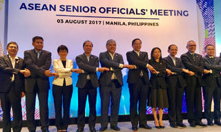 Có thể hài lòng với những gì Việt Nam cho đi và nhận lại trong hợp tác ASEAN