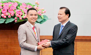 Gây dựng cơ đồ với món tiền xuất ngũ