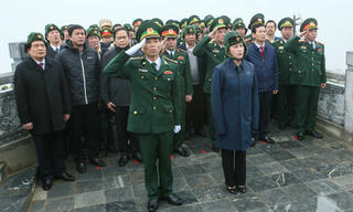 Hồn Tổ quốc trên đỉnh Lũng Cú