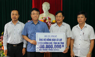 Ngày về ấm áp nghĩa tình cùng Bộ trưởng Lê Thành Long …