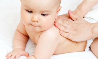 Cách xử trí dị vật đường thở ở trẻ